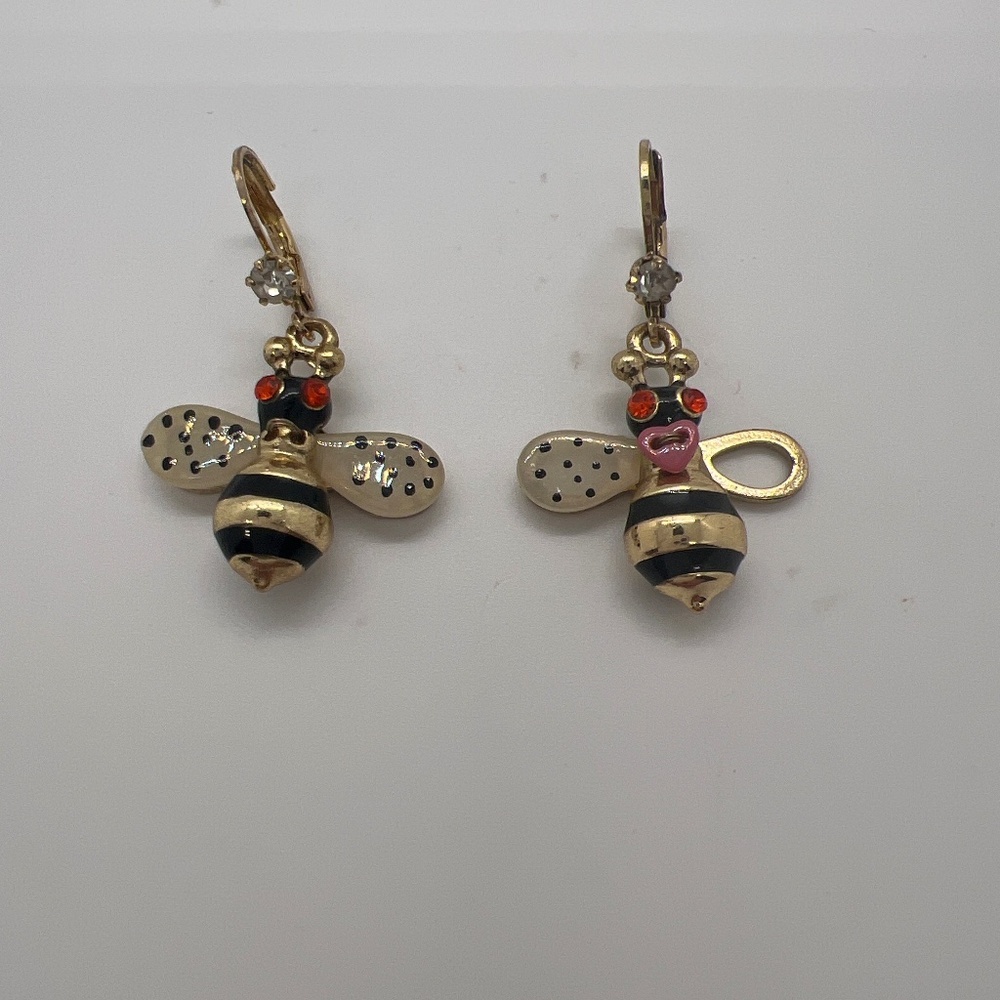 Bee earrings Betsey Johnson